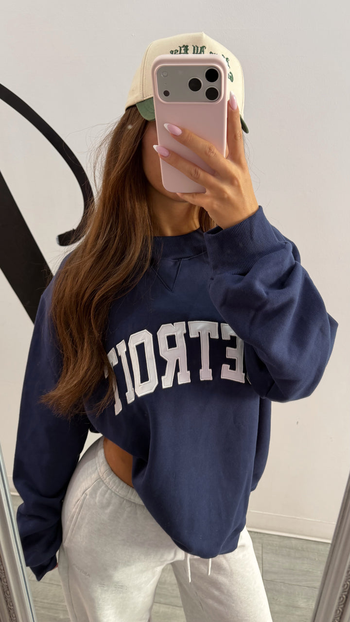 Detroit Mockneck