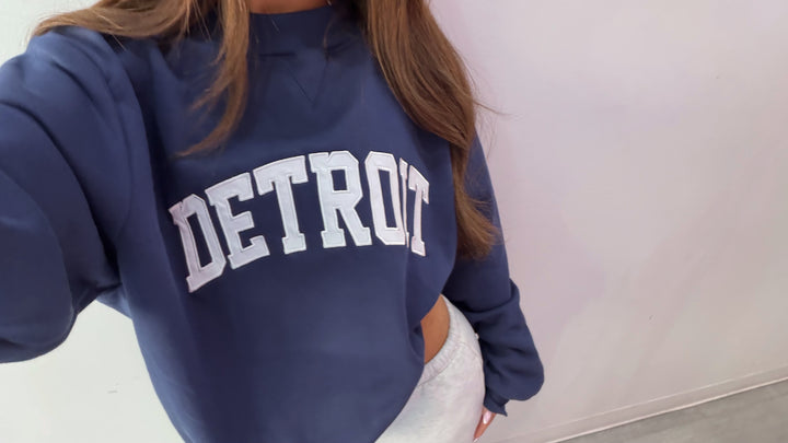 Detroit Mockneck